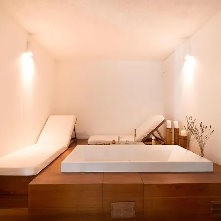 Elegant With Pool Villa Senigallia